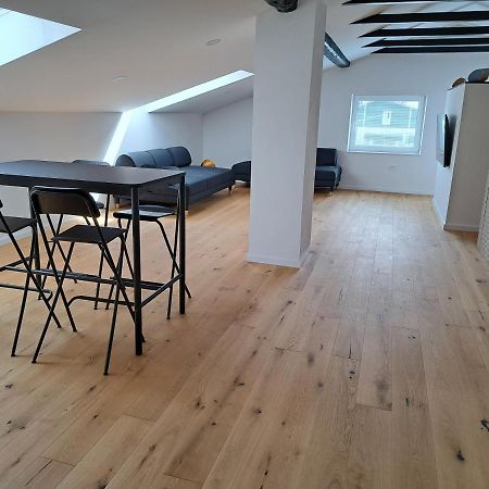 Ohana Apartment リュブリャナ エクステリア 写真