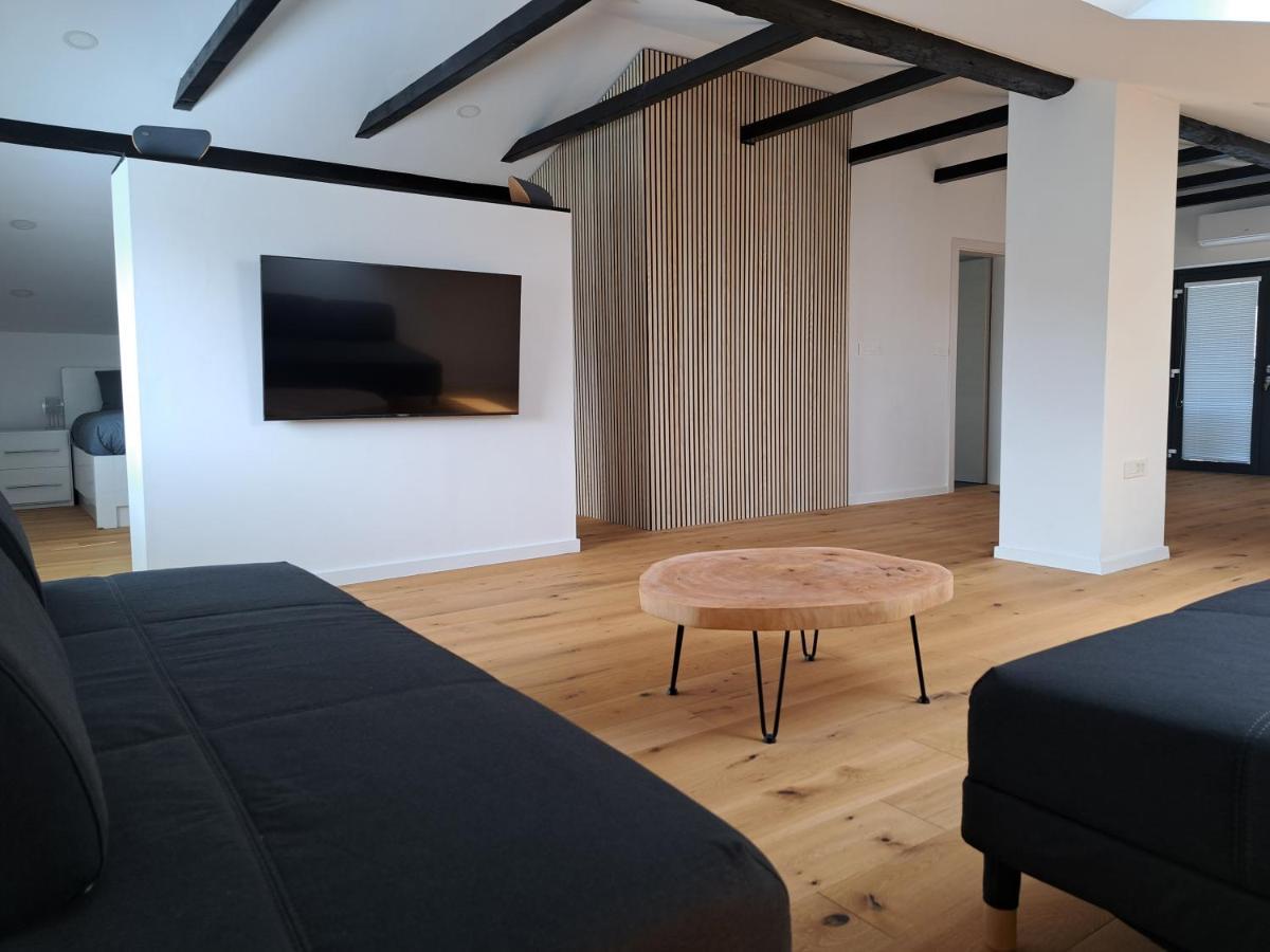 Ohana Apartment リュブリャナ エクステリア 写真